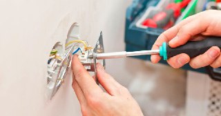 Электромонтажные работы Муравленко цена 475 руб Электрика под ключ